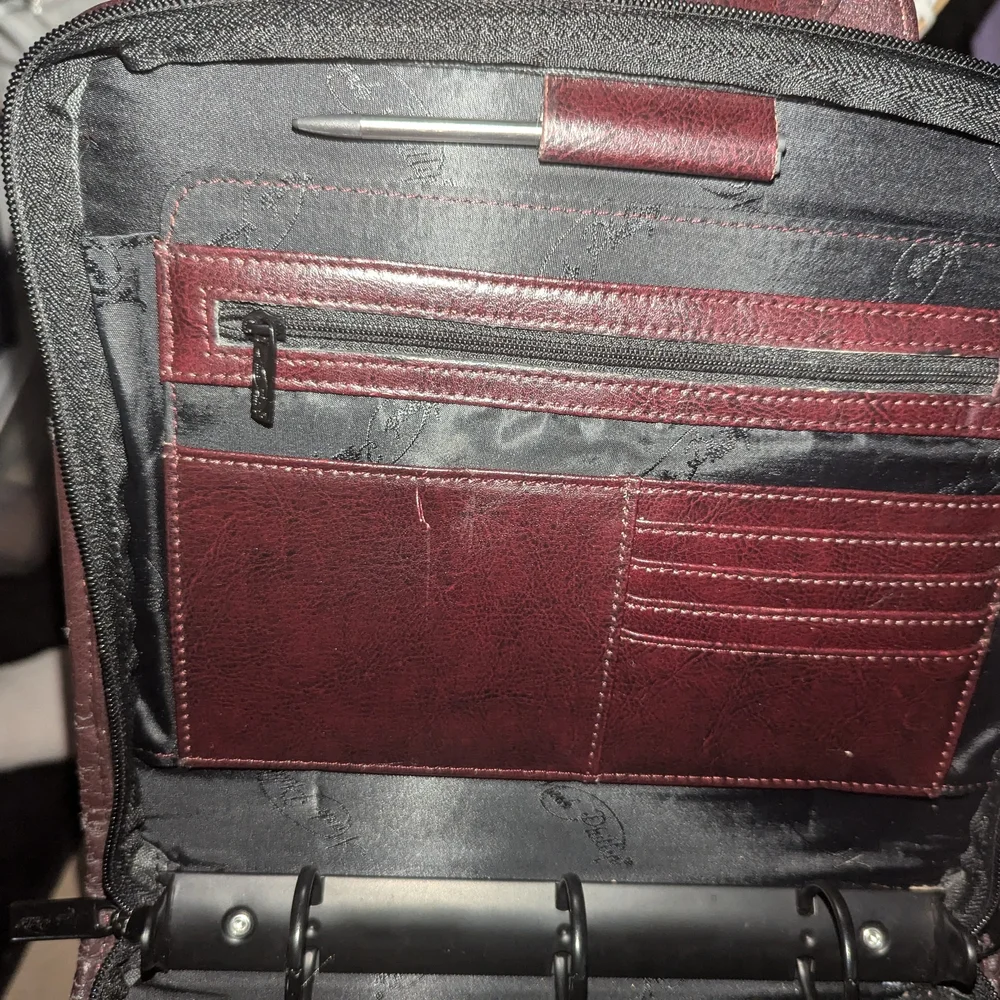Elegant Brown Leather Men's Bag